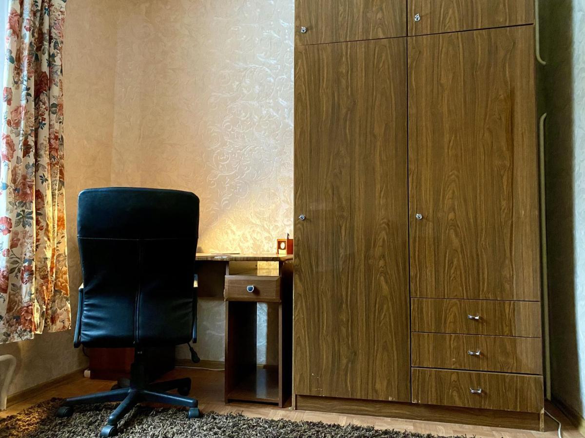 Spacious 3-Room Apartment & Parking Riga Luaran gambar