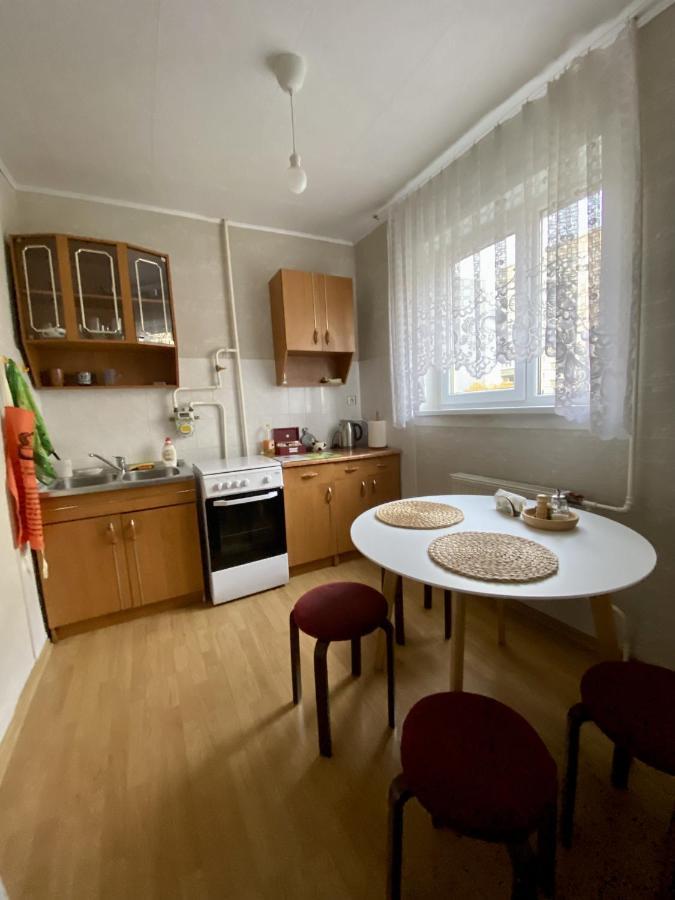 Spacious 3-Room Apartment & Parking Riga Luaran gambar
